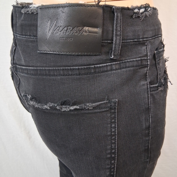 VALABASAS size 34 Sleek Black Distressed Skinny Jeans - Picture 15 of 17